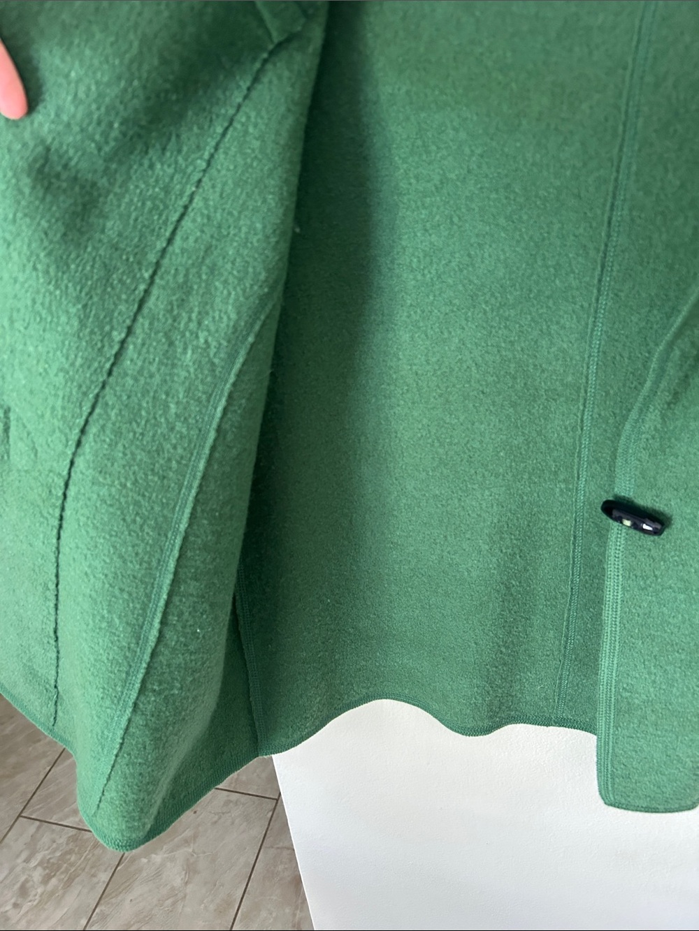 Norm Thompson Vtg 100% boiled wool green open front toggle sweater vest L - Picture 4 of 11